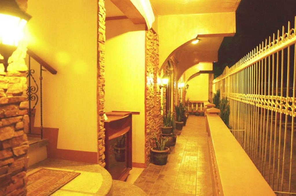 Casa D' Estrella Apartelle Balabag  Exteriér fotografie
