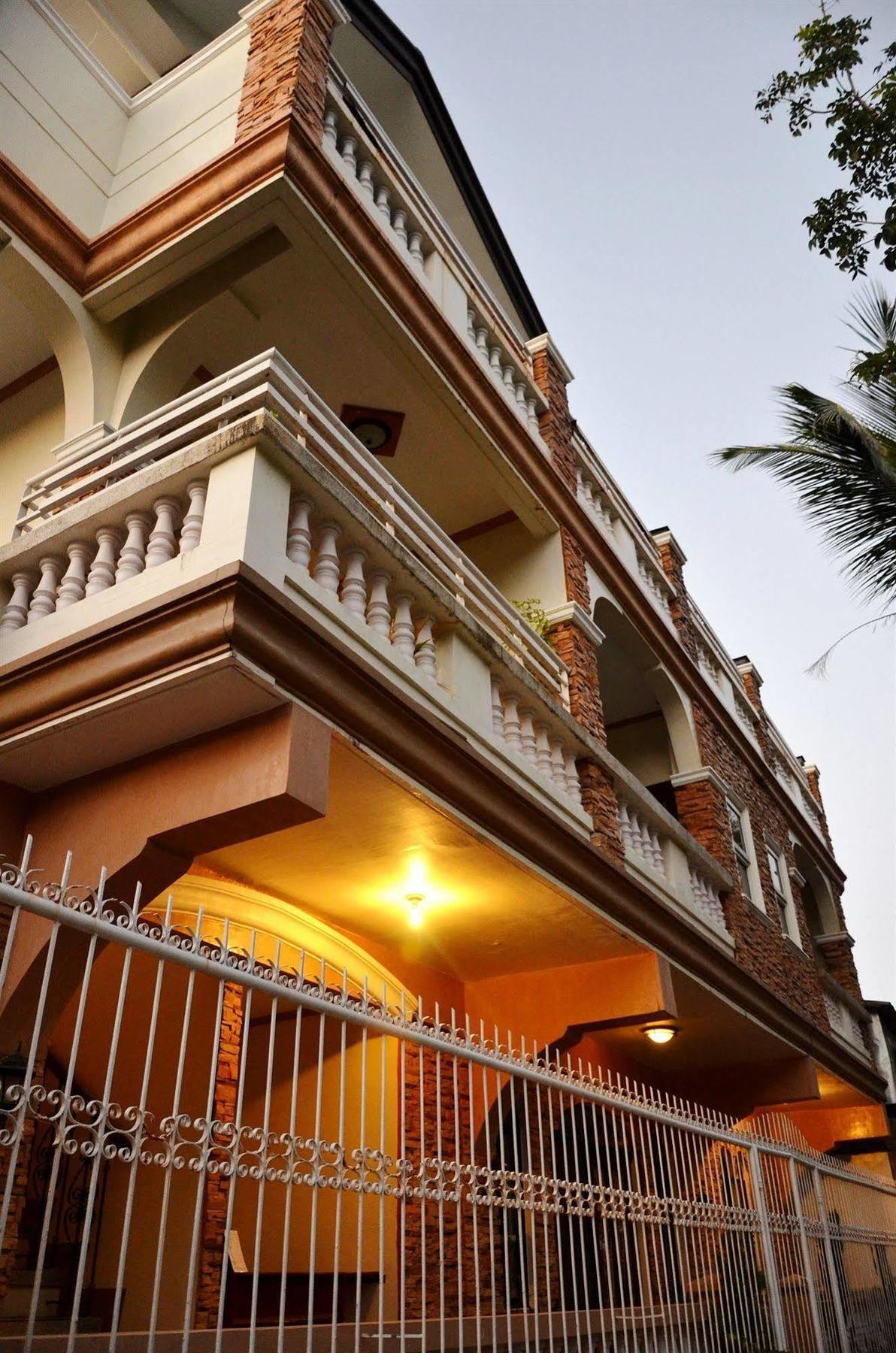 Casa D' Estrella Apartelle Balabag  Exteriér fotografie